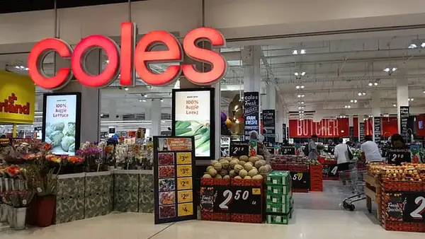 Coles EFTPOS machines are DOWN: Card payments stop working at supermarkets across Australia
